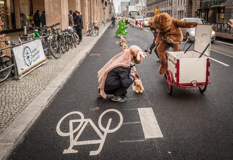 Habemus „Protected Bike Lanes“: Ein Friedensangebot?!